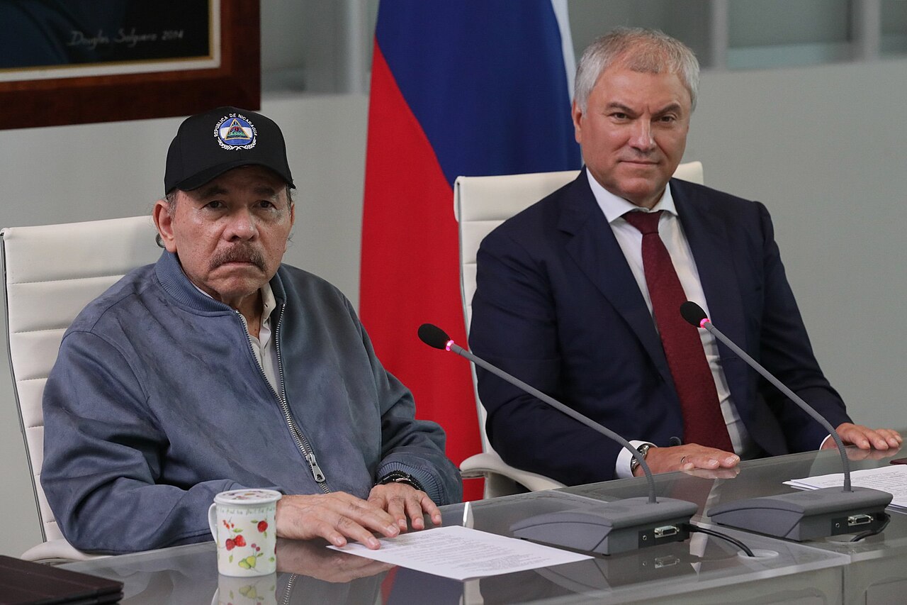 Počas pracovnej návštevy Managuy sa predseda ruskej Štátnej dumy Viačeslav Volodin stretol s prezidentom Nikaraguy Danielom Ortegom. © Wikimedia.org