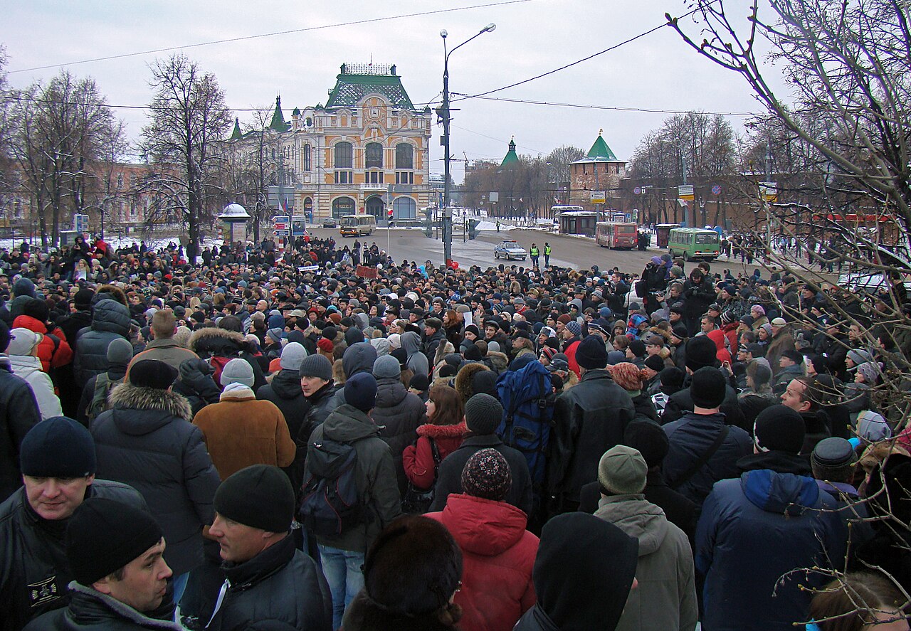 Protesty v Nižnom Novgorode proti zmanipulovaným voľbám v roku 2011. © Wikimedia.org