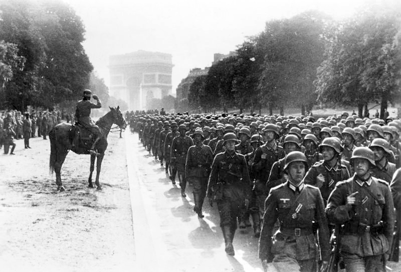 Wehrmacht pochoduje Parížom 14. júna 1940. © Wikimedia.org