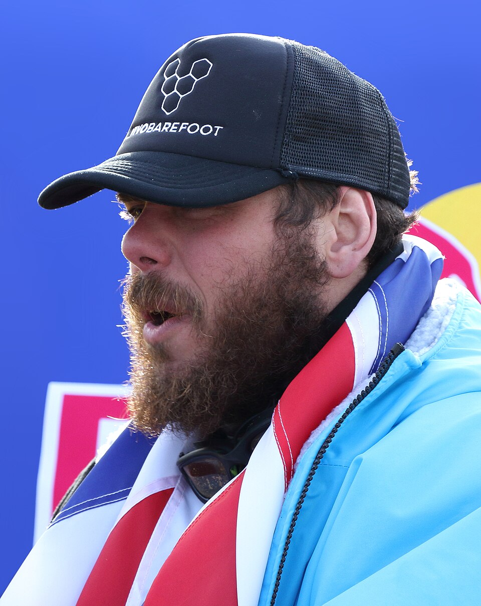 Okrem iného preplával aj 500 km po rieke Yukon - Ross Edgley. 