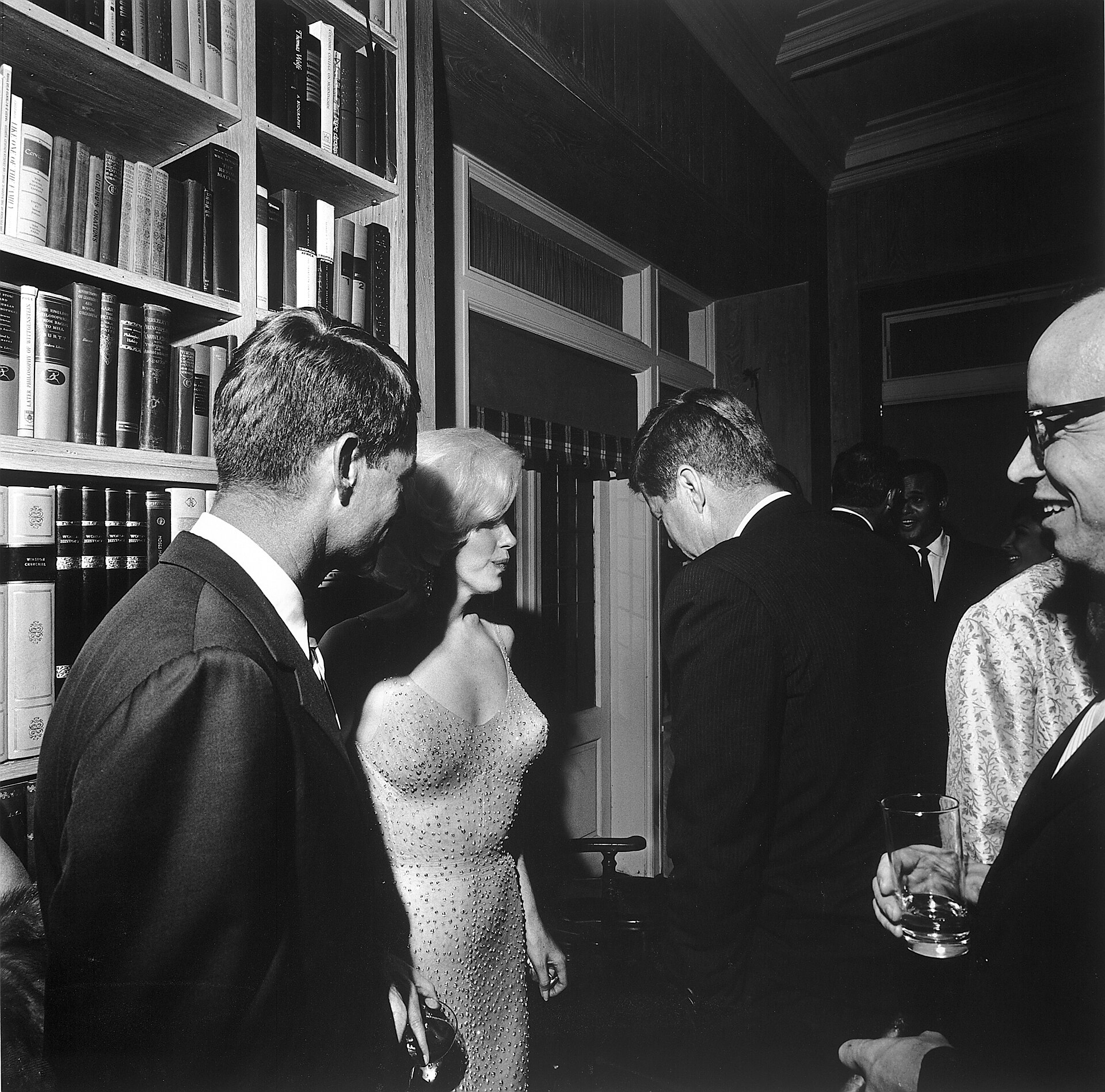 With both Kennedys. © Wikimedia.org