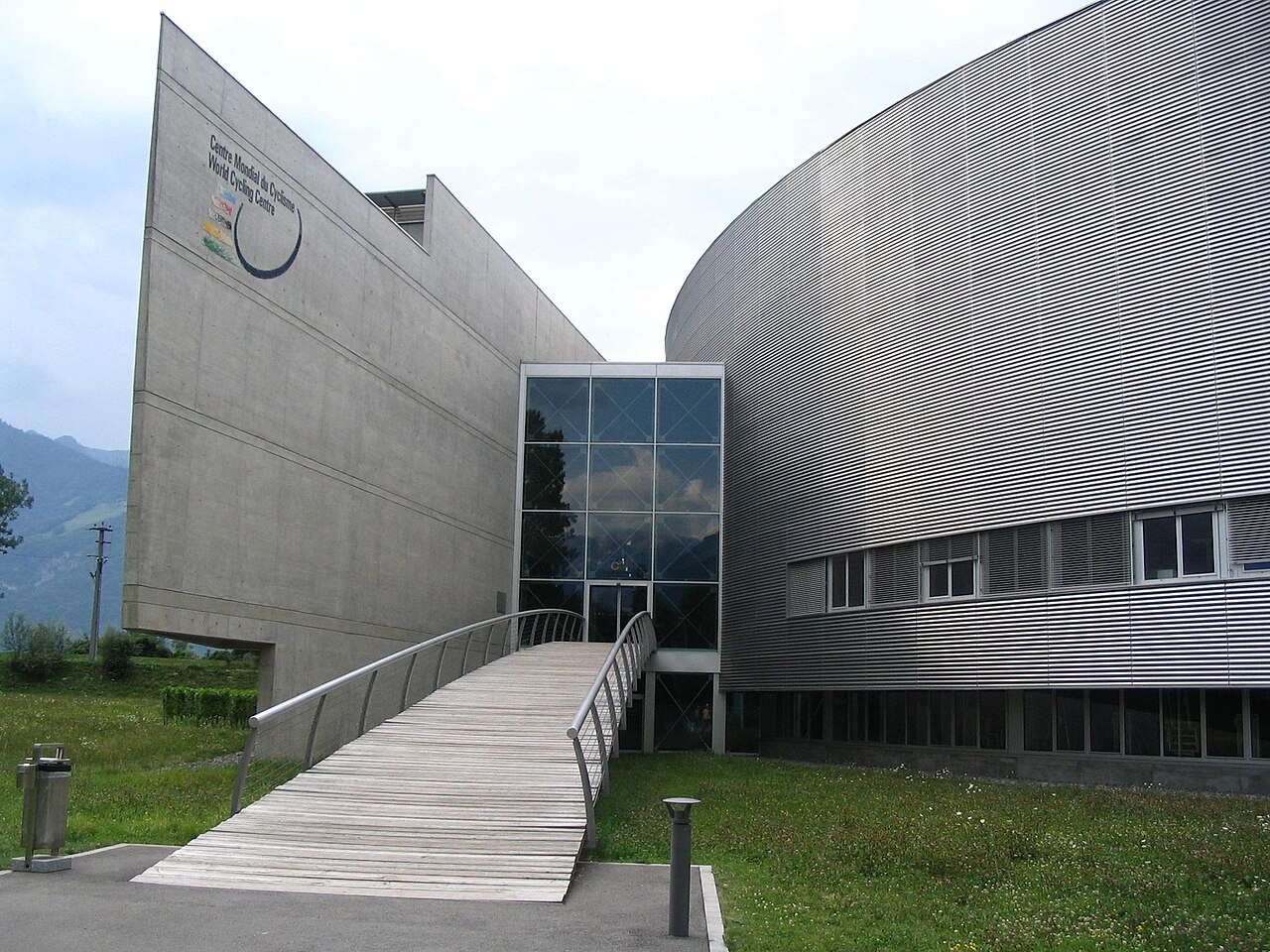 The International Cycling Union (UCI) building. © Wikimedia.org, CC BY-SA 3.0