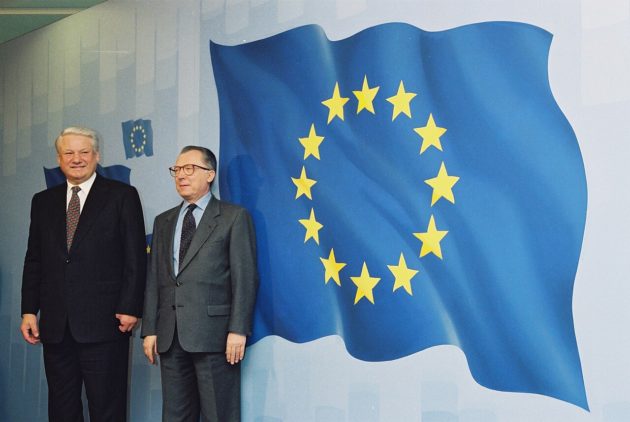 Boris Jeľcin v roku 1993 na návšteve Belgicka. V tom istom roku sa konali v Rusku prvé parlamentné voľby po rozpade ZSSR. © Wikimedia.org