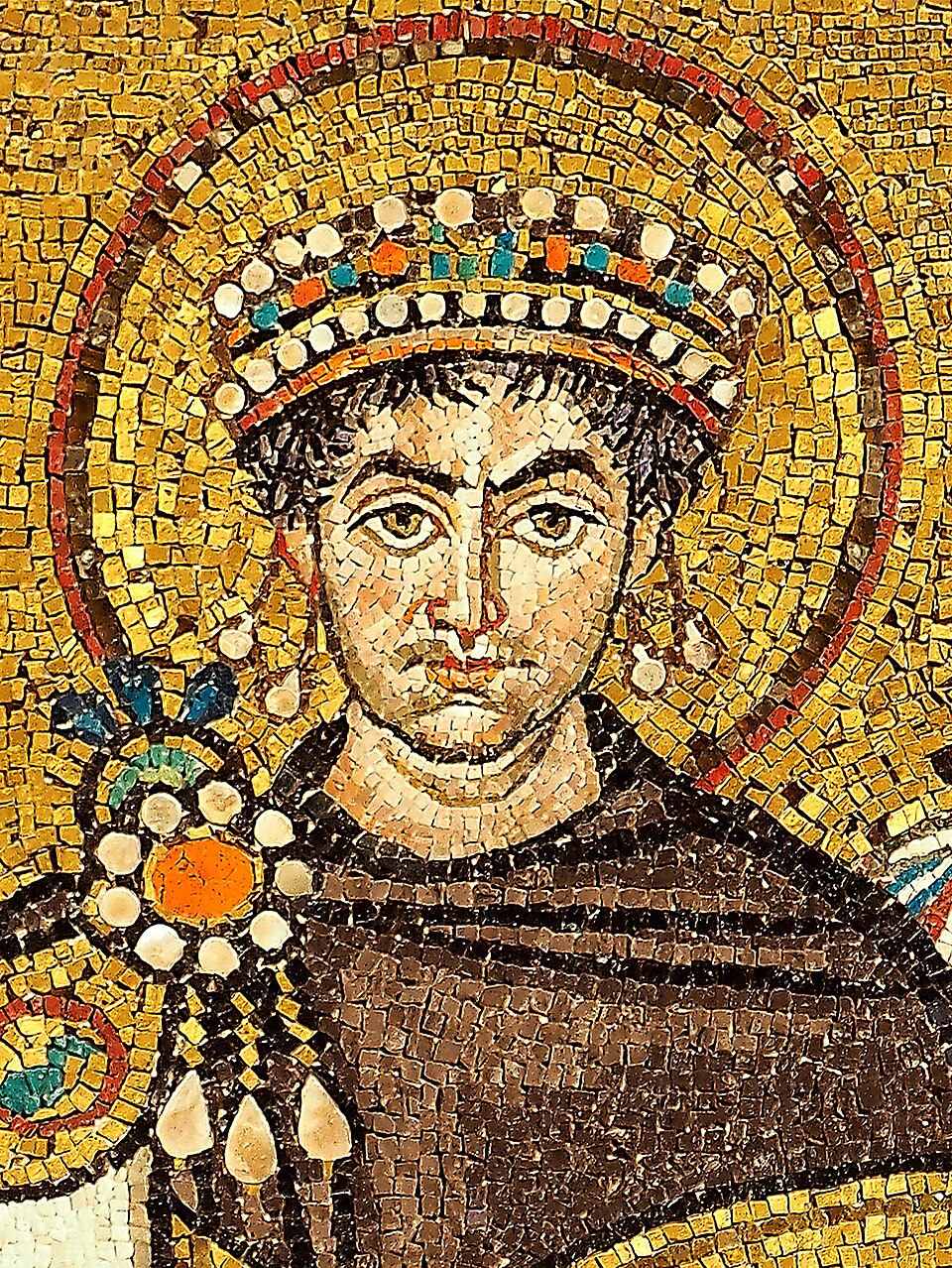 Mozaika zobrazujúca cisára Justiniána v talianskej Ravenne. © Wikimedia.org